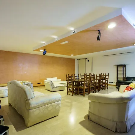 Celine Homestay Dalmine